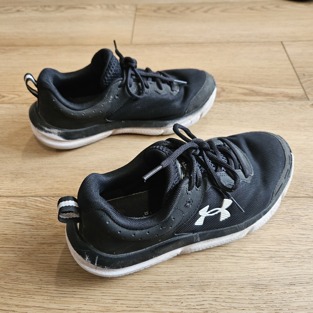 Under Armour Black Men's Running Sneakers - Picture 4 of 6